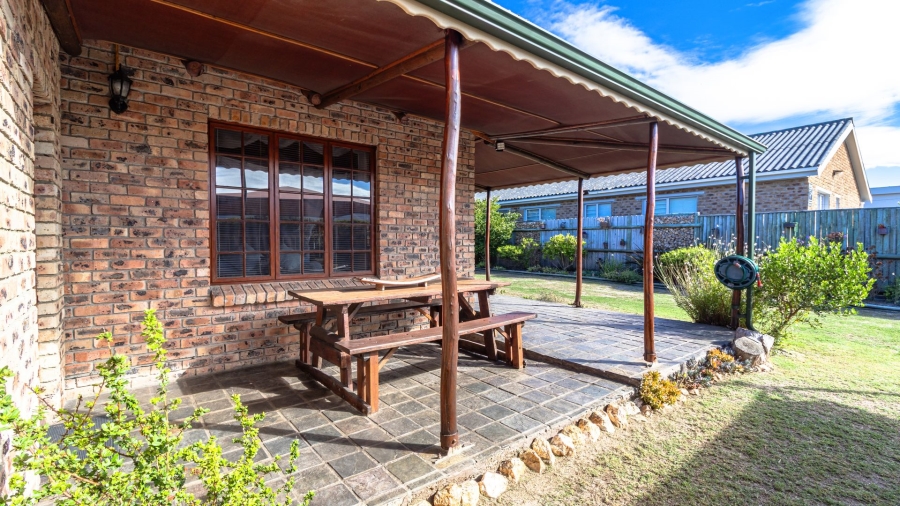 2 Bedroom Property for Sale in De Kelders Western Cape